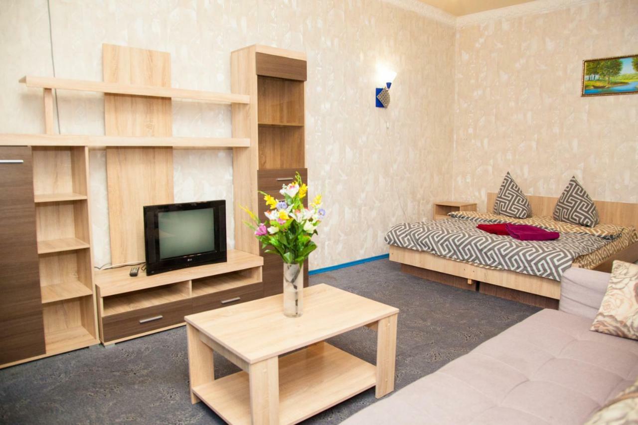 Semi-Luxury Apt On 82 Nezalezhnoi Ukrаiny Street Near Intourist Hotel Zaporizhia Eksteriør billede